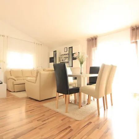 Prezida Appartement Vir